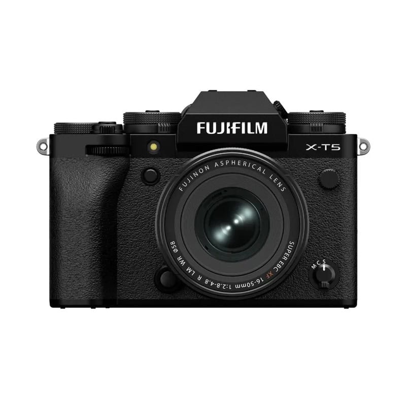Fujifilm X-T5 Kamera mit XF16-50mm Objektiv in Silber.